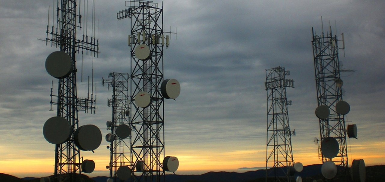 Como nossos celulares "sabem onde estão" mesmo sem GPS?