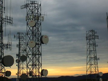 Como nossos celulares "sabem onde estão" mesmo sem GPS?