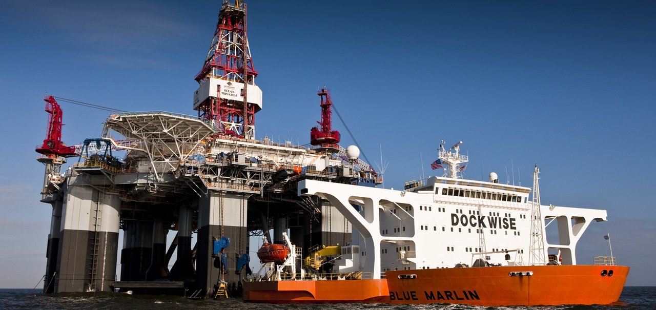 Blue Marlin, o incrível navio capaz de transportar outras embarcações