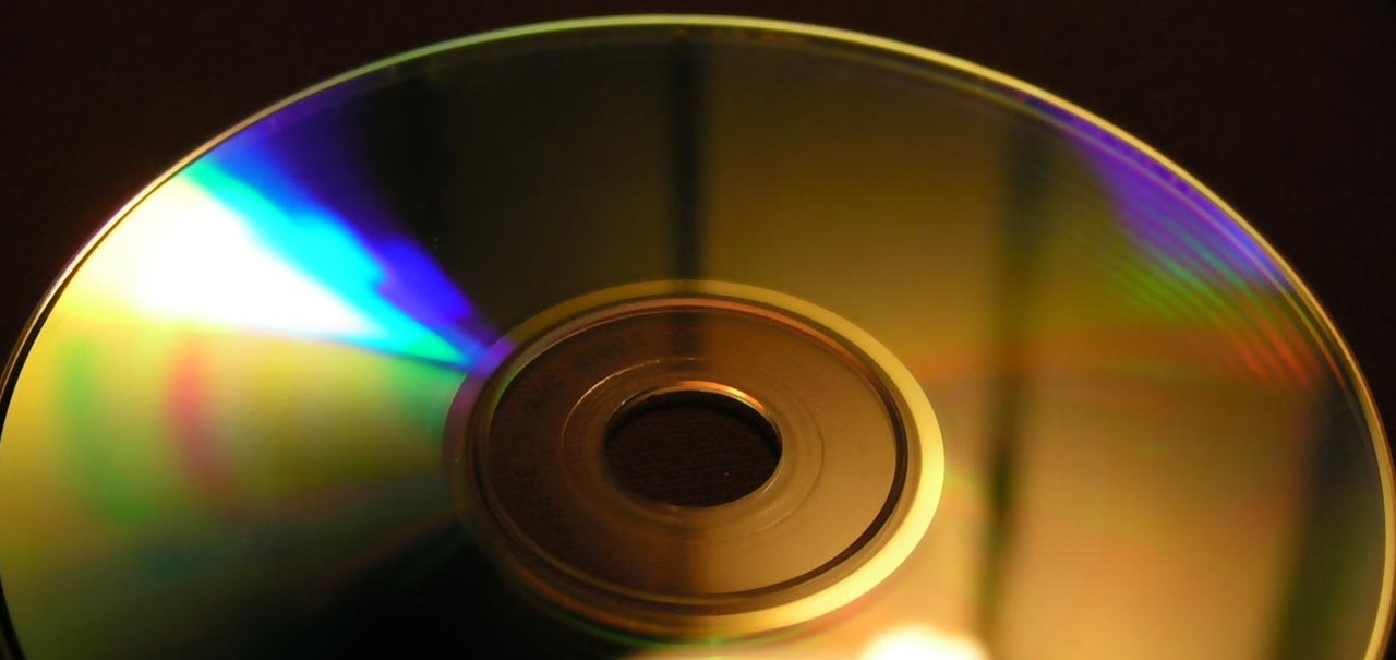 Estudo poderia criar displays com mesmo material presente em DVDs