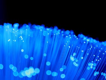 Futuro das comunicações? Pesquisadores criam "cabos de ar de fibra ótica"