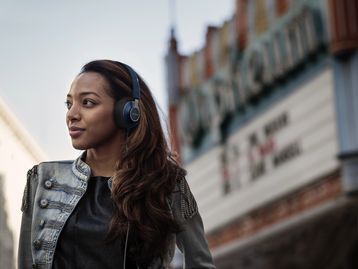 Philips apresenta novidades para o Brasil em home cinema, áudio e headphone
