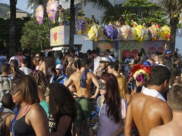 Na folia: os apps que não podem faltar no seu smartphone durante o Carnaval