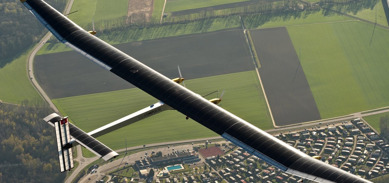 Solar Impulse 2: avião movido a energia solar começa sua volta ao mundo