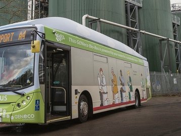 Primeiro ônibus com combustível orgânico começa a circular no Reino Unido