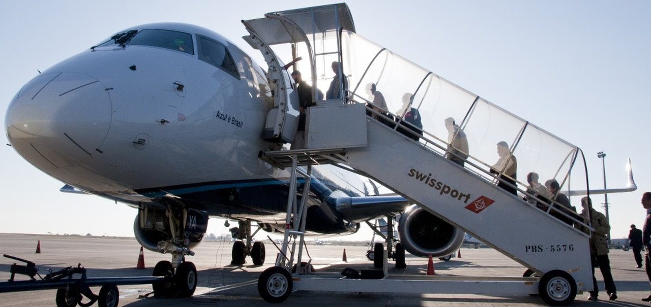 Companhias aéreas começam a mudar seus procedimentos de cabine