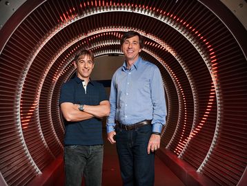 Ex-chefão do Xbox deixa presidência da Zynga; cofundador retoma o posto