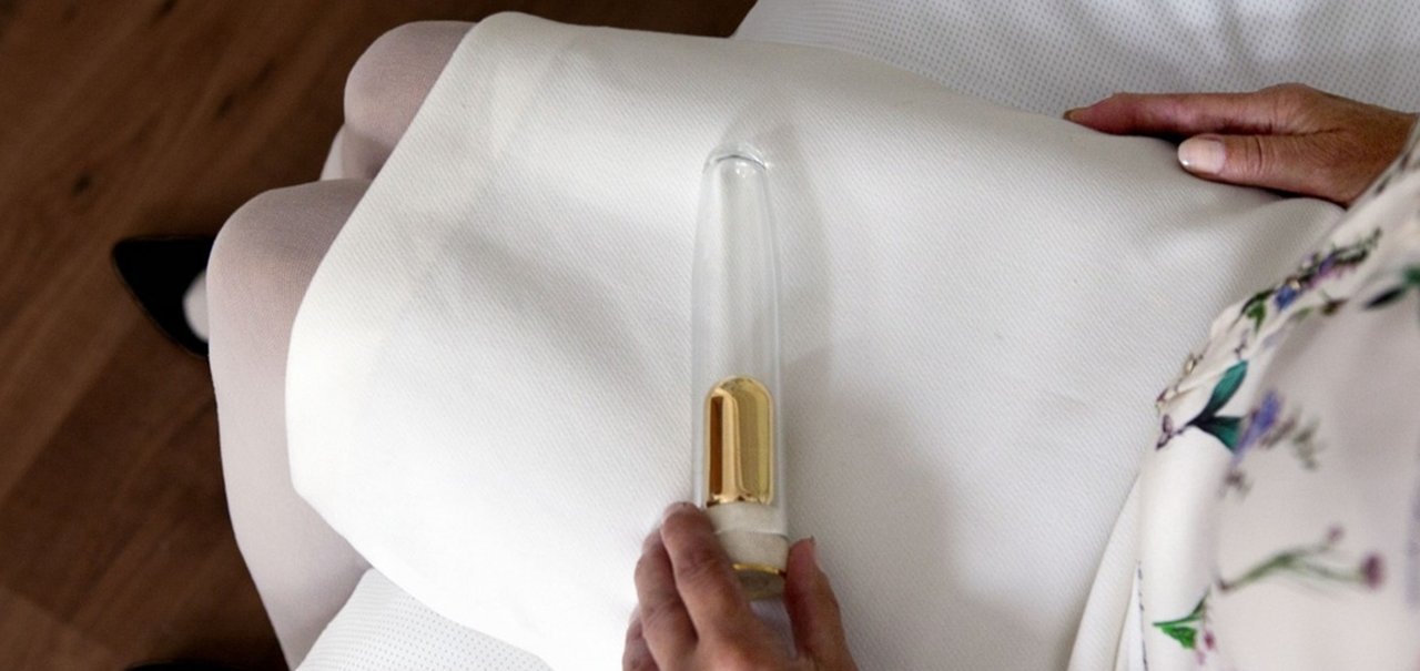 Fúnebre ou excitante? Veja o vibrador para viúvas com cinzas de falecido