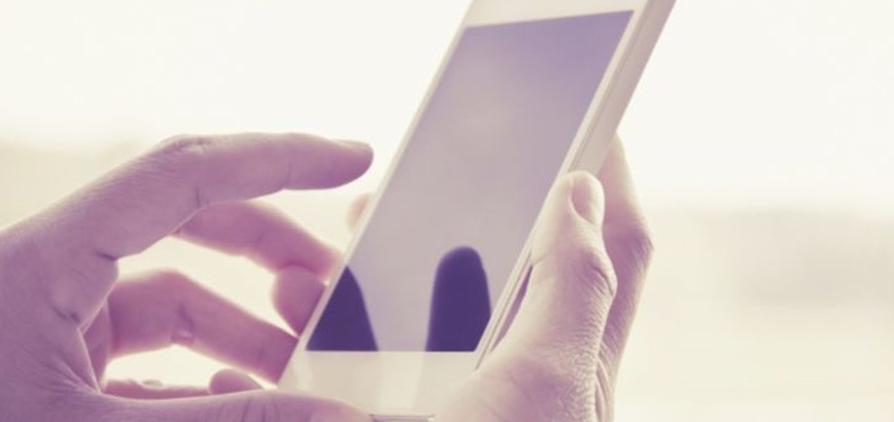 Atendente da NET assedia jornalista via WhatsApp e causa onda de denúncias