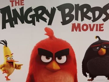 Sem porcos: veja os primeiros pôsteres do filme de Angry Birds [imagens]