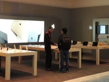 Aeroporto de Guarulhos tem Duty Free com novo espaço dedicado à Apple