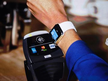 Segundo pesquisa, Apple Pay é usado pela maioria dos donos de Apple Watch