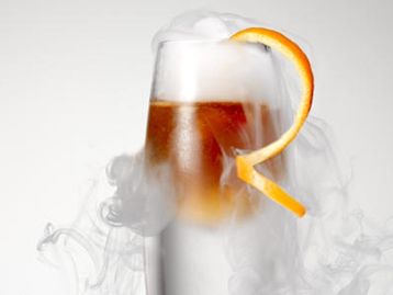 Desfecho: drinque de nitrogênio líquido força retirada de estômago de jovem