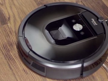 Direto dos Jetsons: robô autônomo limpa a casa e se carrega sozinho