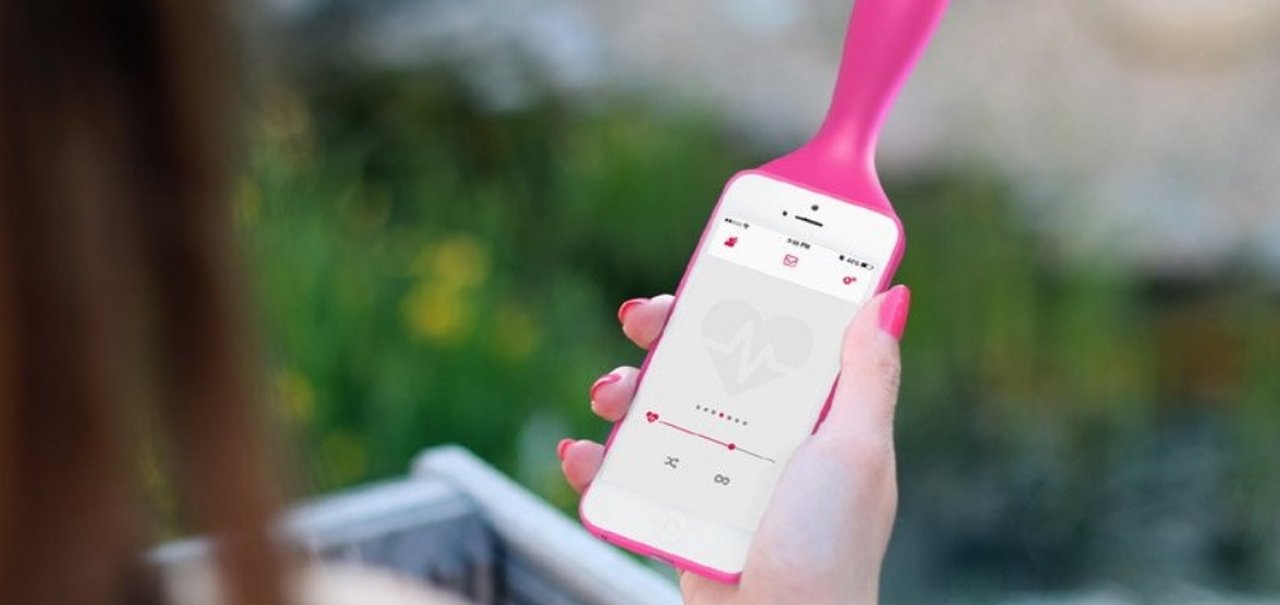 IZIVIBE: A capinha de celular que é também um vibrador