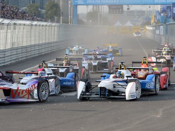 Cadê o piloto? Formula E anuncia categoria com carros autônomos para 2016