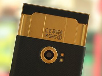 BlackBerry Priv banhado a ouro 24K custa 5 mil reais