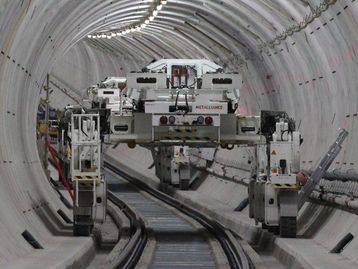 Máquinas customizadas começam a montar estrutura do novo metrô de Londres