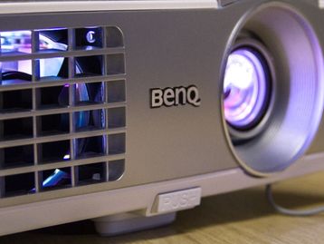 Review: projetor BenQ W1070+