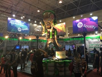 Em crescimento absurdo no país, Spotify dá um PS4 por dia na Comic Con 2015
