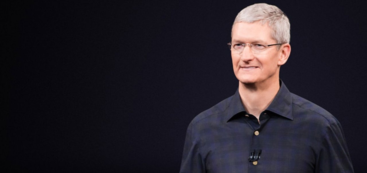 Tim Cook, CEO da Apple, recebeu mais de US$ 10 milhões da empresa em 2015