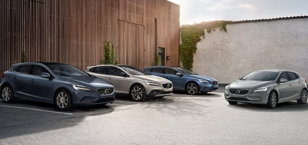 Volvo revela o carro V40 renovado em design e tecnologias