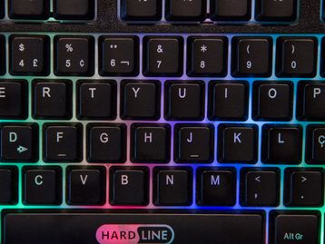 Review: teclado Hardline Shadow Hunter