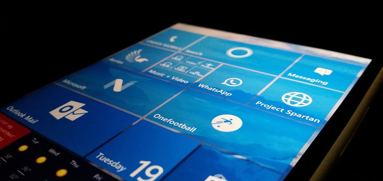 Windows 10 Mobile 'Redstone' trará botão de câmera na tela de desbloqueio