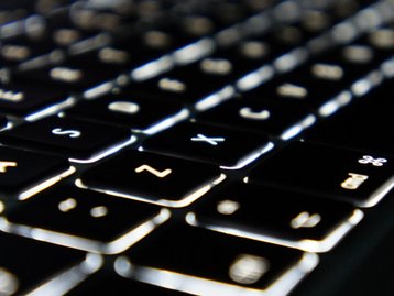 Apple registra patente para Macbook com 'teclado sem teclas'