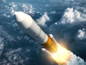 Corrida espacial dos bilionários: a disputa entre a Blue Origin e a SpaceX