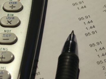 Dificuldades pra estudar? Site resolve exercícios para estudantes de Exatas