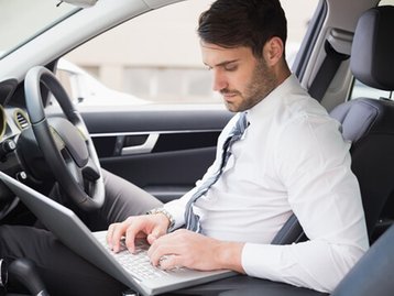 Preso no trânsito? Veja acessórios que te mantém produtivo dentro do carro