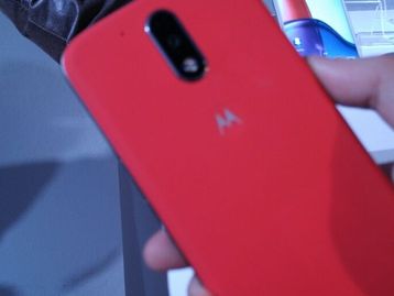A câmera do Moto G4 Plus é melhor que a do iPhone 6s Plus? Descubra aqui