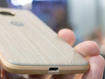 Já começou: Moto Z é fino demais para ter plugue 3,5mm para fones de ouvido