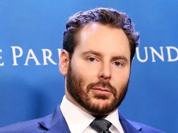 Criador do Napster doa US$ 250 milhões para projeto de combate ao câncer