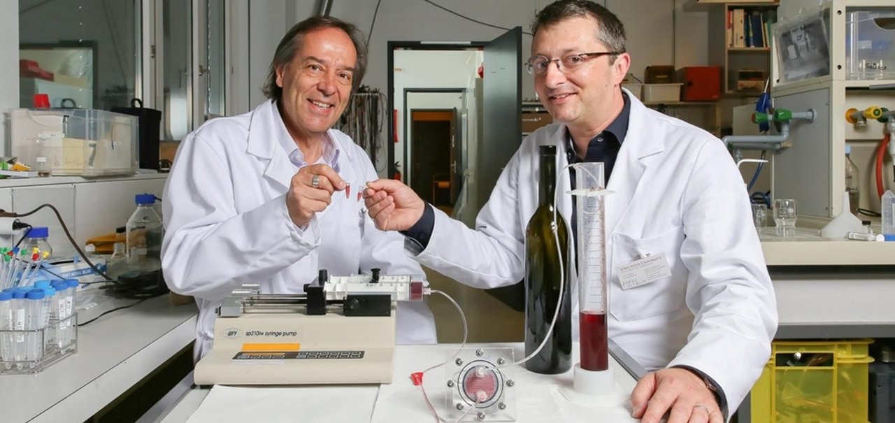 Saúde! Cientistas criam 'aparelho mágico' que produz vinho continuamente