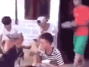 Explicando o GIF mais pastelão de todos os tempos