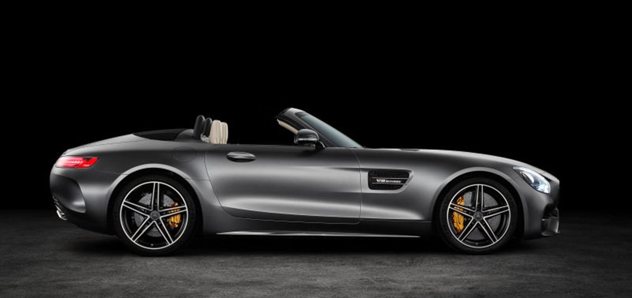 Ferocidade e cabelos ao vento: Mercedes lança a AMG GT Roadster