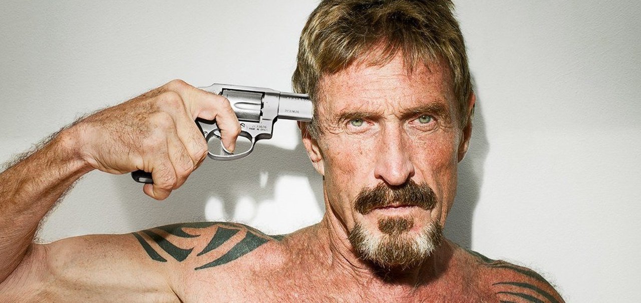 'Jogue fora agora o seu smartphone', diz John McAfee ao TecMundo 