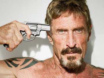 'Jogue fora agora o seu smartphone', diz John McAfee ao TecMundo 