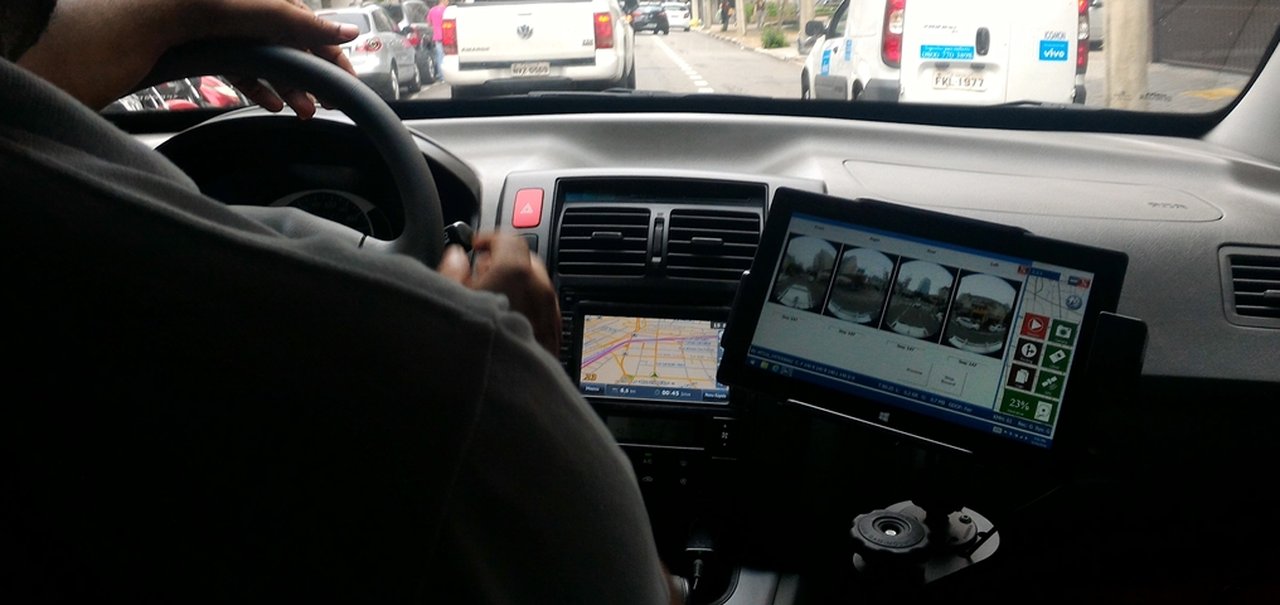 Conferimos o carro de mapeamento da Here que coleta os dados da sua rua