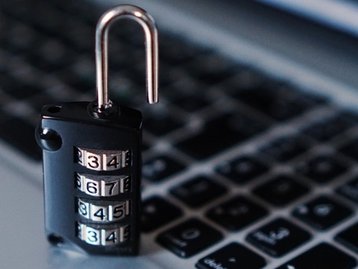 Eita! AdultFriendFinder é invadido e 339 milhões de contas são expostas