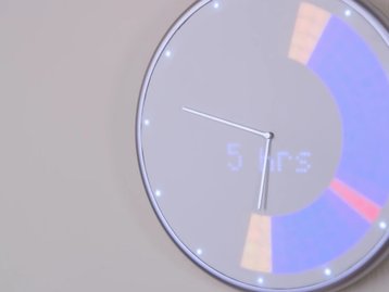 Você já pensou em um smartwatch de parede? Saiba que ele já existe