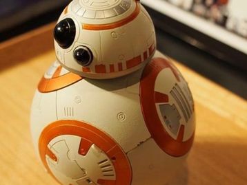 Com este BB-8 despertador você pode até sentir vontade de acordar