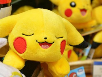 'Hacker' aos 6: menina desbloqueia iPhone da mãe e gasta US$ 250 em Pokémon