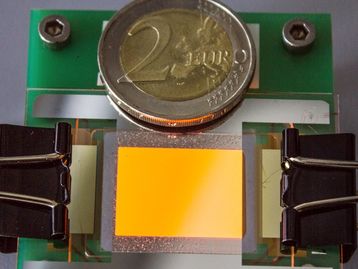 Cientistas alemães fabricam eletrodos com grafeno para aplicação em OLEDs