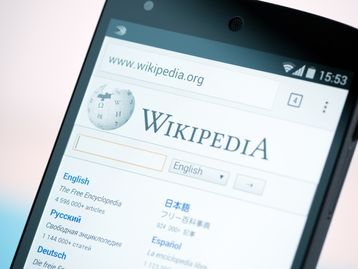 Bastidores da Wikipédia: editores do portal sofrem assédio moral e sexual
