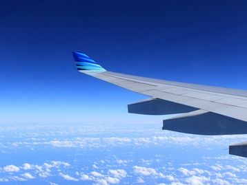 Na China, passageiro que usa celular no avião pode pegar 5 dias de cadeia