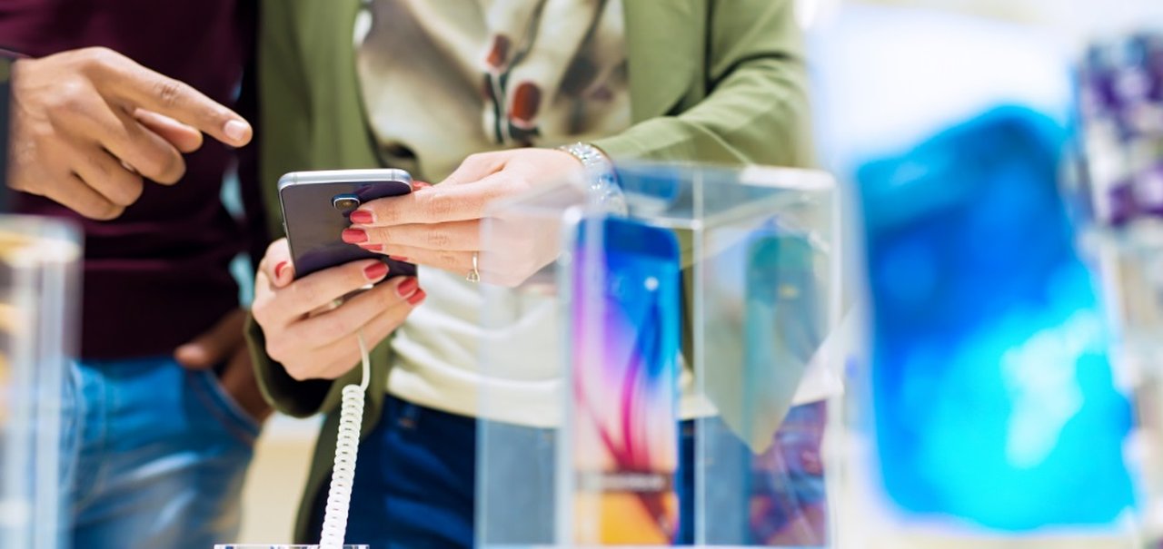 Casas Bahia e Pontofrio agora aceitam celular usado como parte do pagamento