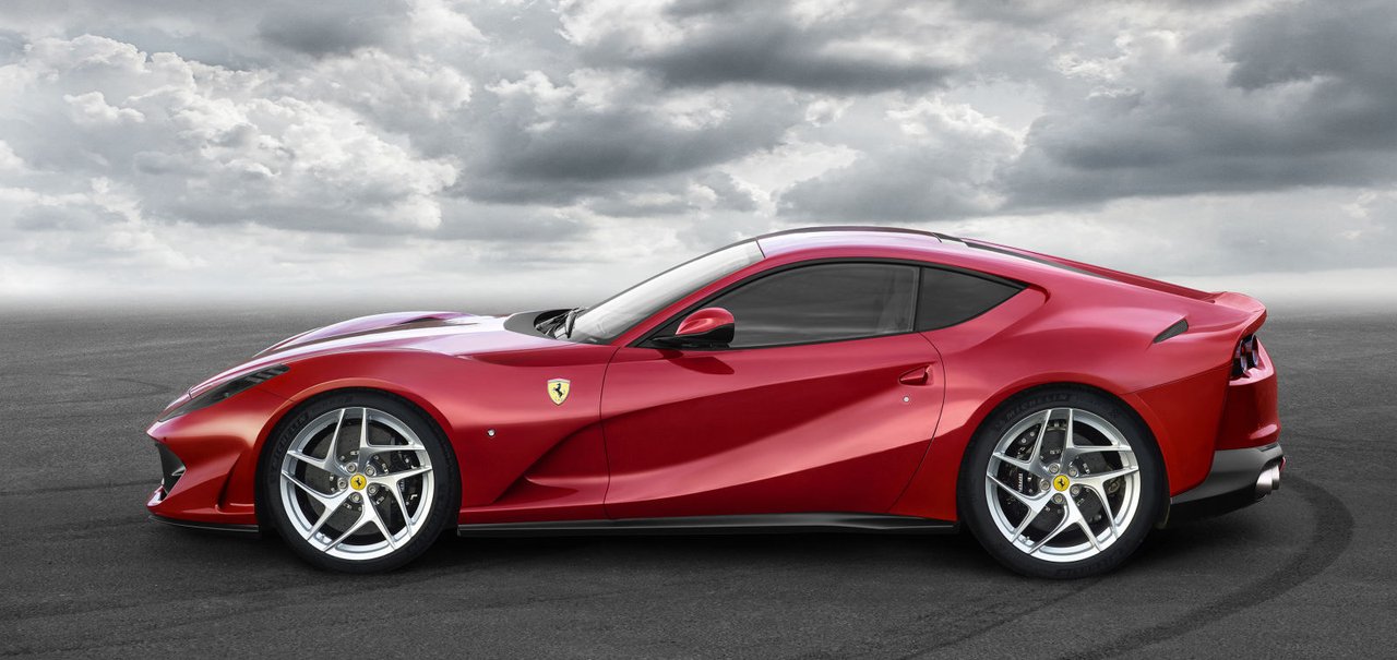 Ferrari 812 Superfast é o novo foguete de Maranello